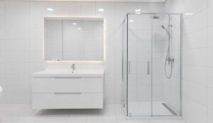 Ten domowy trik sprawi, że fugi wyglądają jak nowe – bez remontu łazienki